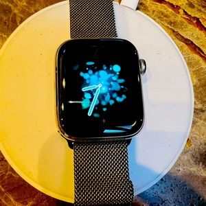 Apple Watch Series 7 GPS + Cellular